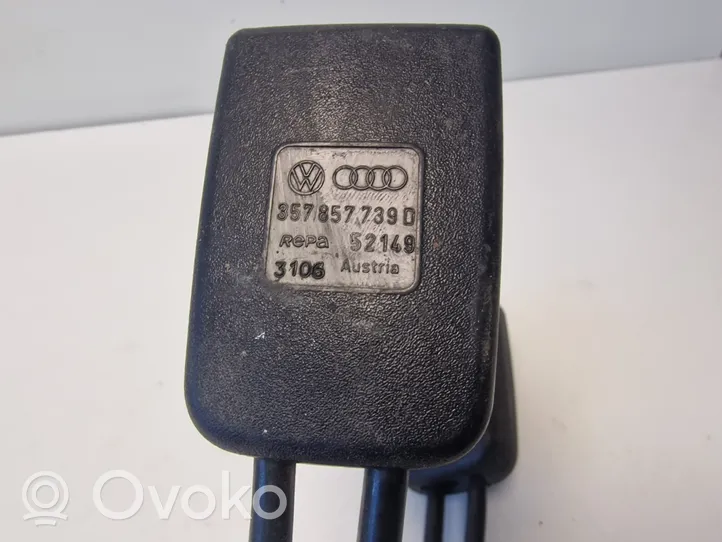 Volkswagen PASSAT B4 Boucle de ceinture de sécurité arrière 357857739D