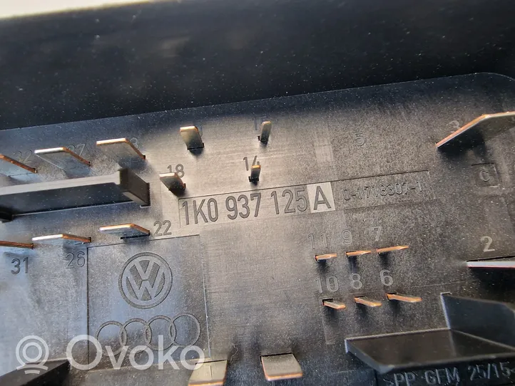 Volkswagen Jetta V Sulakemoduuli 1K0937125A