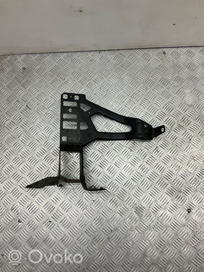 BMW 5 E60 E61 Radiatoru paneļa sānu daļa (televizors) 7163483