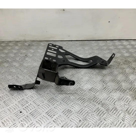 BMW 5 E60 E61 Radiatoru paneļa sānu daļa (televizors) 7163483