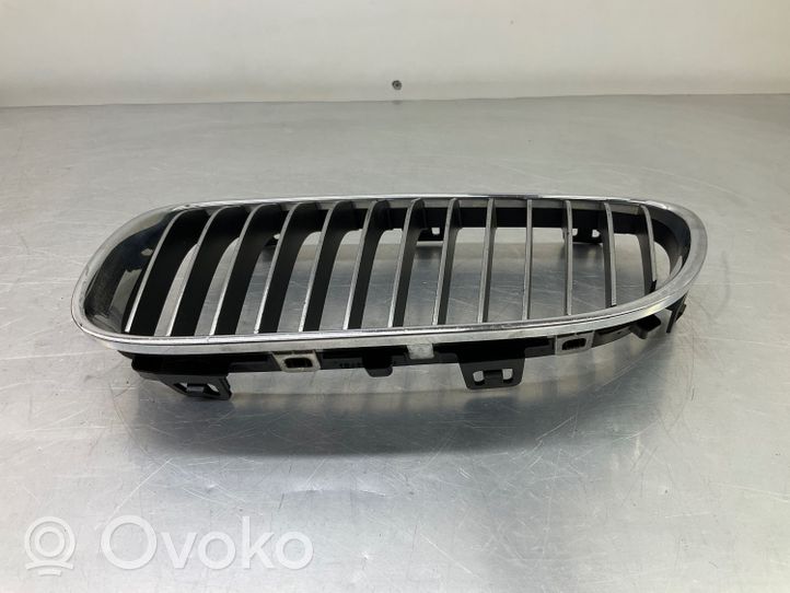 BMW 3 E92 E93 Maskownica / Grill / Atrapa górna chłodnicy 7254967