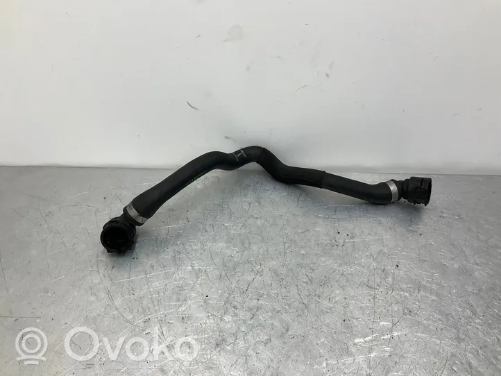 BMW 5 F10 F11 Tuyau de liquide de refroidissement moteur 7582895