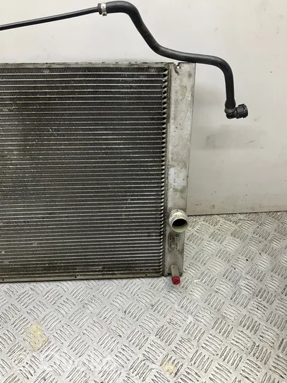 BMW 5 E60 E61 Radiateur de refroidissement 7795878