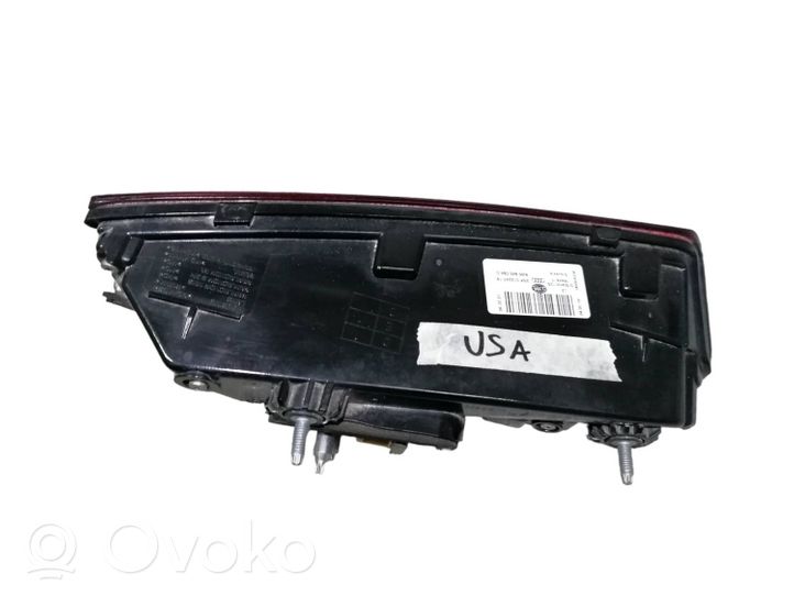 Audi A4 S4 B9 Lampy tylnej klapy bagażnika 8W5945094D