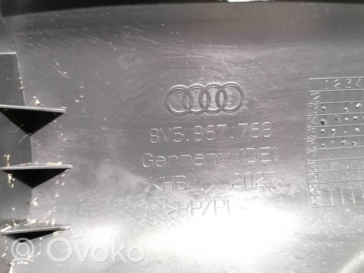 Audi A3 S3 8V Šoninė apdaila prie galinės sėdynės (apačia) 8V5867768