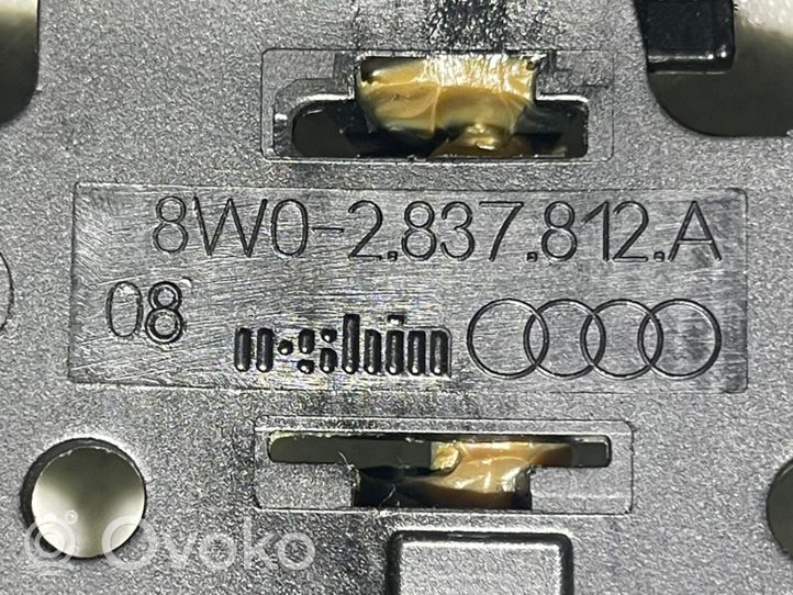 Audi A4 S4 B9 Zamek drzwi przednich 8W2837350A