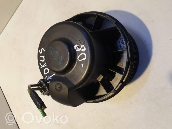 Ford Focus Pečiuko ventiliatorius/ putikas 1736007103