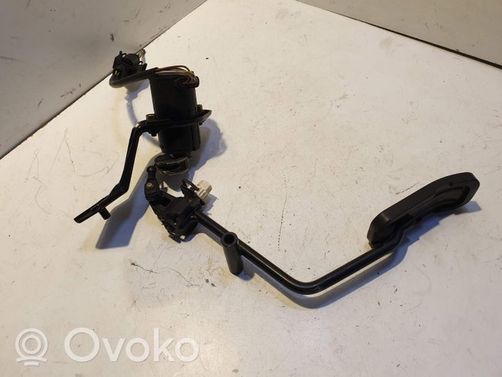 Volkswagen Golf III Czujnik położenia pedału gazu / przyspieszenia 0205001034