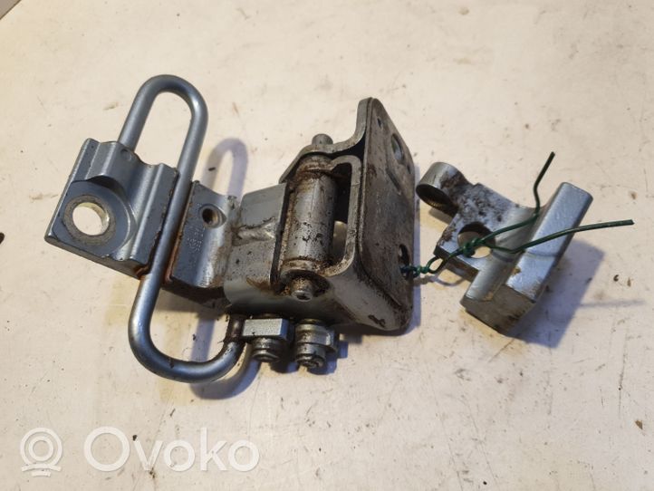 Volkswagen Touareg I Kit de charnières de porte arrière 7L0833411A