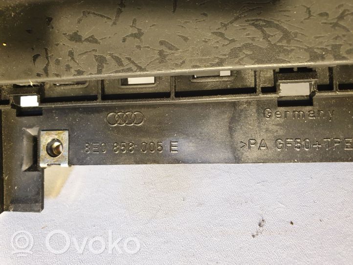 Audi A4 S4 B6 8E 8H Panelės apdailos skydas (centrinis) 8E0858005E