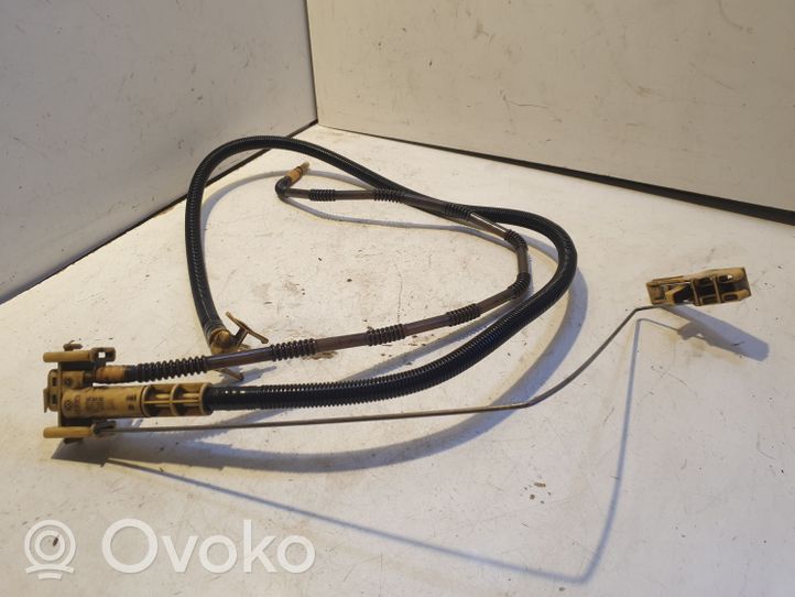 Volkswagen Touareg I Fuel line pipe 7L6919715