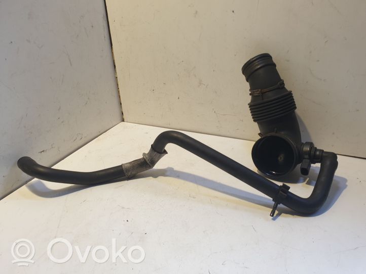 Volkswagen Touareg I Turboahtimen ilmanoton letku 7L6129534