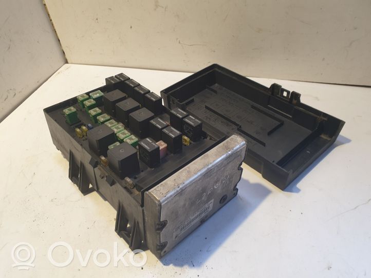 Chrysler Grand Voyager IV Module de fusibles 04727080AC