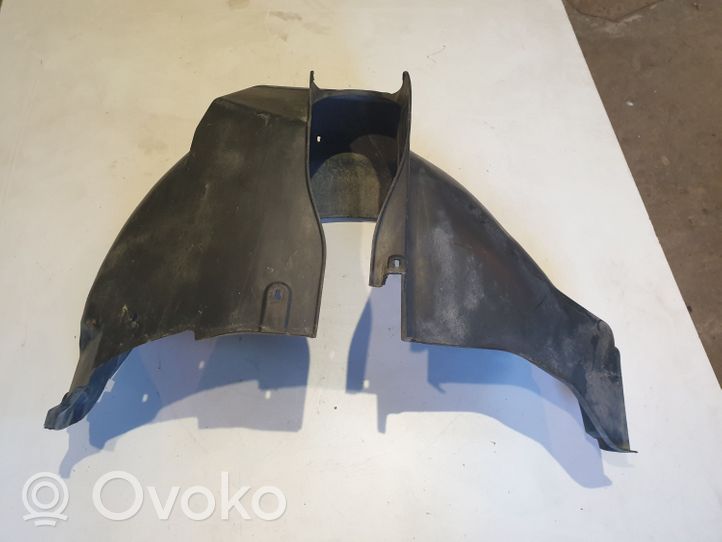 Audi A4 S4 B5 8D Rivestimento paraspruzzi parafango posteriore 8D0810172