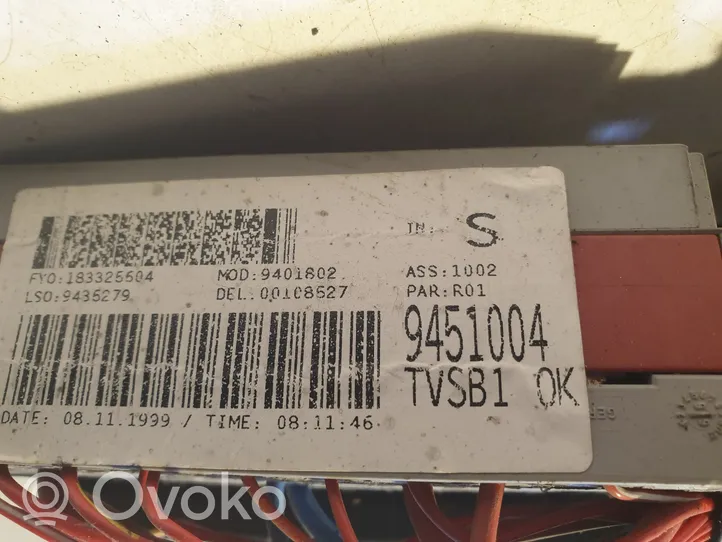 Volvo S80 Fuse module 9401802