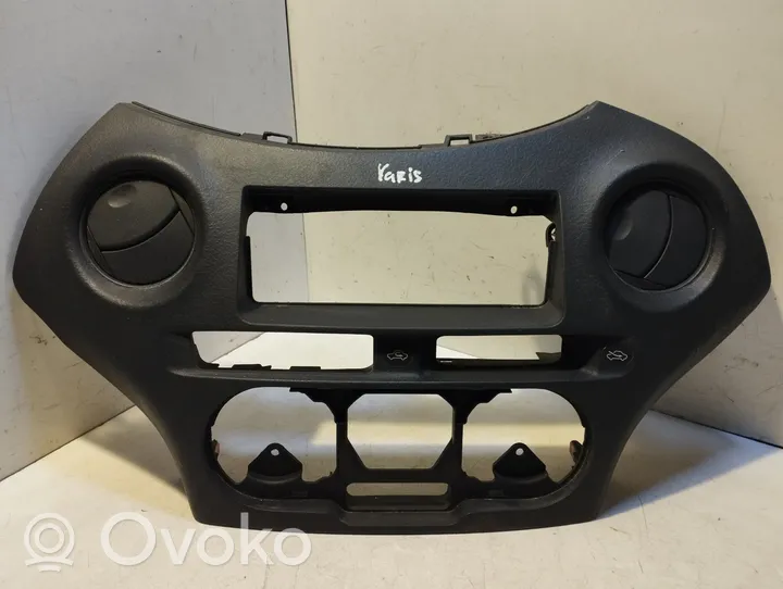 Toyota Yaris Console centrale, commande chauffage/clim FD51438103464