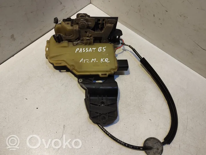 Volkswagen PASSAT B5 Etuoven lukko 3B0837867