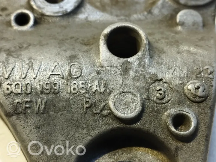 Skoda Fabia Mk2 (5J) Łapa / Mocowanie silnika 6Q0199185AA