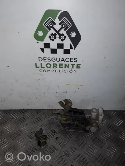 Fiat Ducato Zamek / Zatrzask szyby klapy tylnej bagażnika 