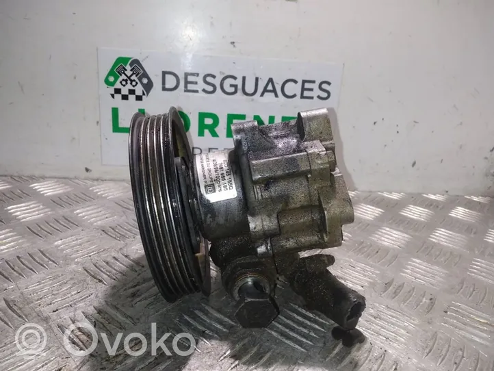 Audi A4 S4 B5 8D Vairo stiprintuvo siurblys 8D0145155Q