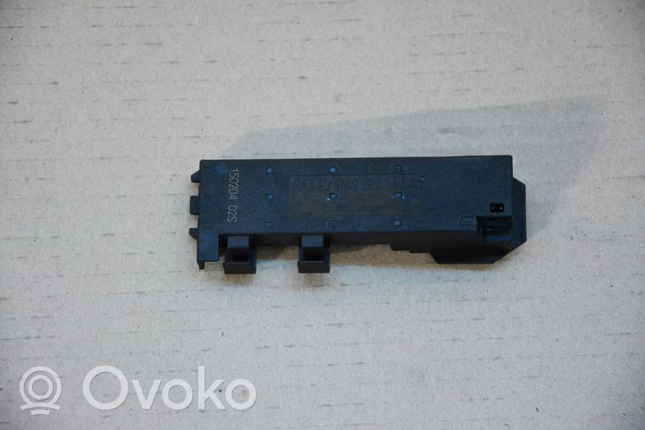 Audi A4 S4 B9 8W Radion pystyantenni 4M0907247A