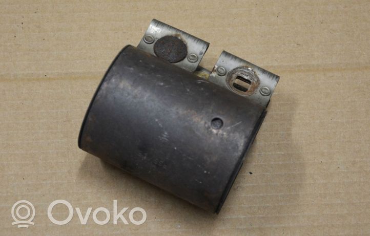 Volkswagen Touareg II Muffler pipe connector clamp 1K0253141T