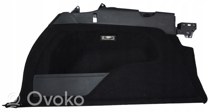 Volkswagen Touareg II Rivestimento laterale del portellone posteriore/bagagliaio 7P6863819A