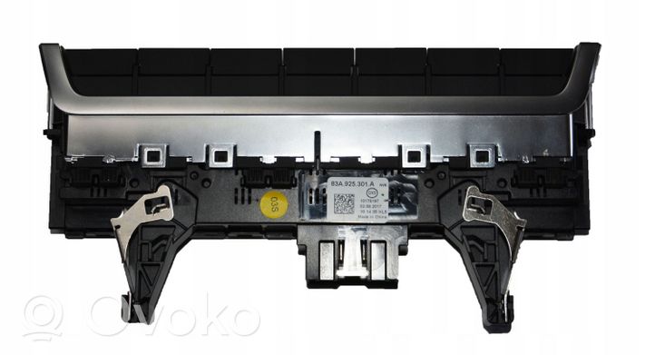 Audi Q3 F3 Zestaw przełączników i przycisków 83A925301A