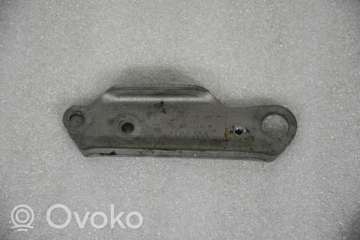 Volkswagen Multivan T6 Tubo flessibile del liquido di raffreddamento del motore 04L103390B