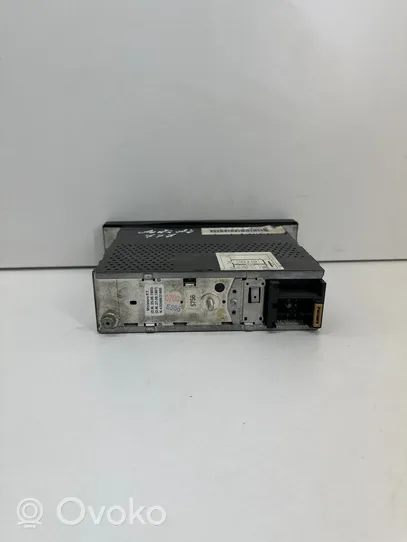 Audi A4 S4 B5 8D Radio / CD/DVD atskaņotājs / navigācija 4D0035152