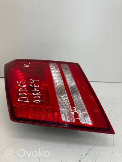 Dodge Journey Lampy tylnej klapy bagażnika 04806368AB