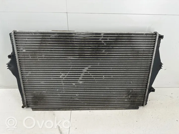 Volvo XC70 Interkūlerio radiatorius 8649471