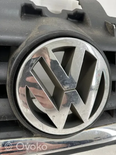 Volkswagen Touran I Atrapa chłodnicy / Grill 1T0853653