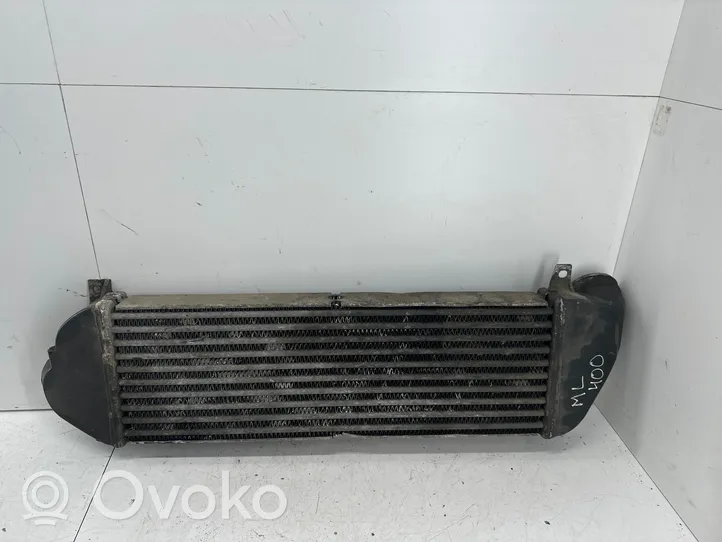 Mercedes-Benz ML W163 Chłodnica powietrza doładowującego / Intercooler 01121201