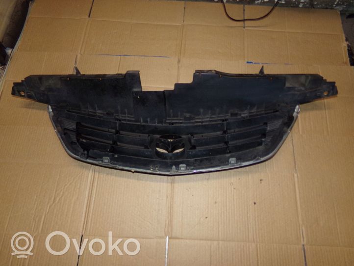 Mazda MPV II LW Maskownica / Grill / Atrapa górna chłodnicy 