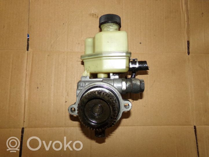 Mazda MPV II LW Power steering pump 