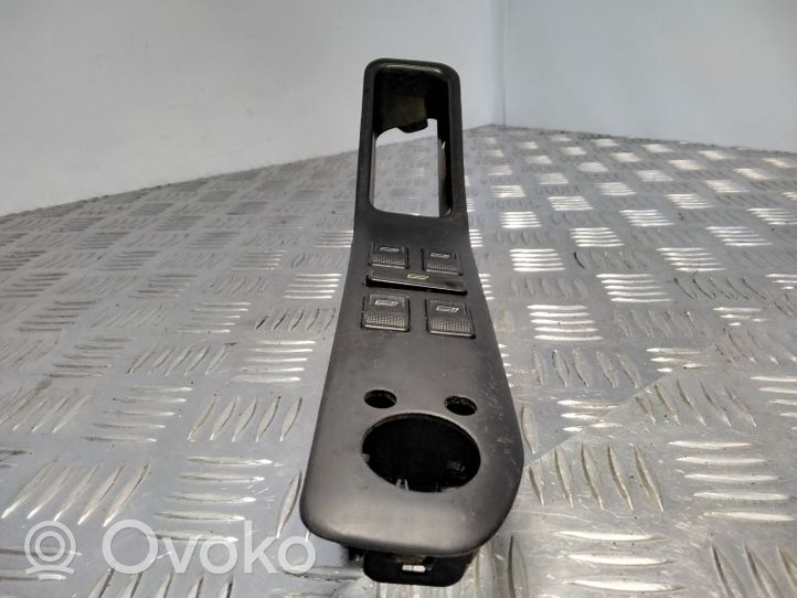 Audi A4 S4 B5 8D Interruttore di controllo dell’alzacristalli elettrico 893959859