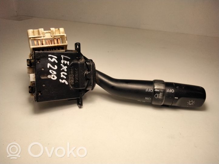 Lexus IS 200-300 Suuntavilkun vipu 17A0895