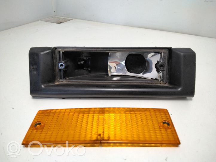 BMW 3 E30 Indicatore di direzione anteriore 63131377993