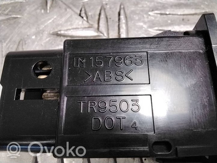 Toyota Avensis T250 Hazard light switch 157963