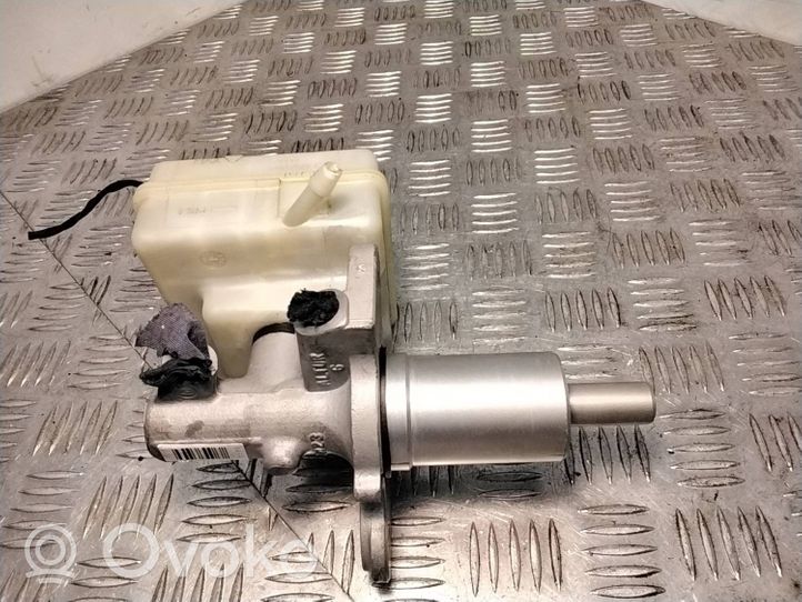 BMW 5 E60 E61 Główny cylinder hamulca 320671791