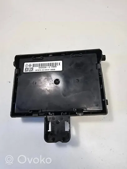 Renault Clio III Comfort/convenience module 8200652285