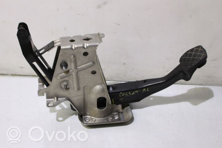 Volkswagen PASSAT B6 Brake pedal 1K1721057AD
