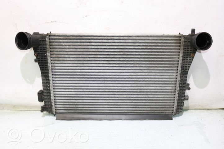 Volkswagen PASSAT B6 Chłodnica powietrza doładowującego / Intercooler 