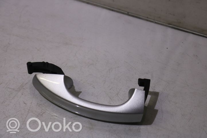 Skoda Fabia Mk3 (NJ) Maniglia esterna per portiera anteriore 5G0837205