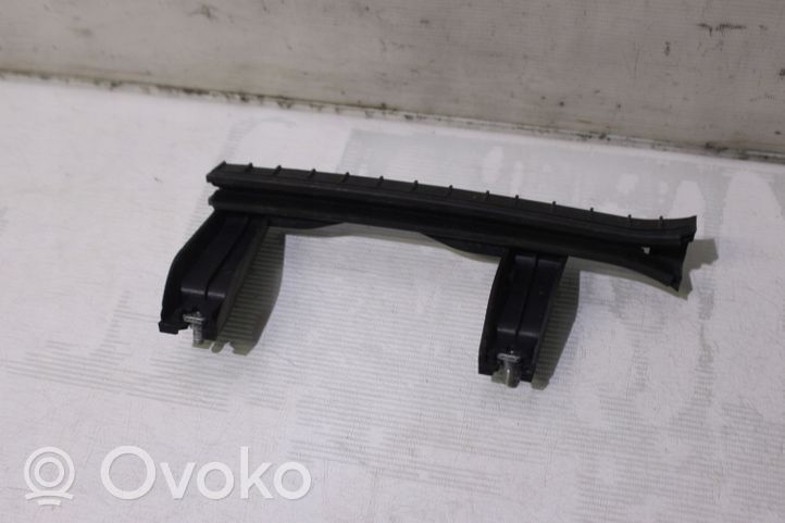 Fiat Panda III Rail de pare-brise de porte arrière 51842943