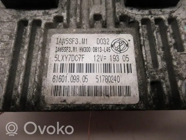 Fiat Grande Punto Komputer / Sterownik ECU silnika 517802240