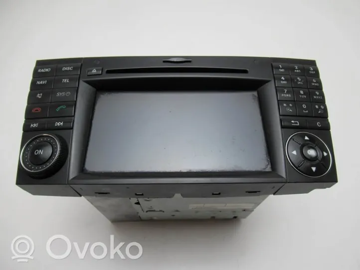 Mercedes-Benz E W211 Unità principale autoradio/CD/DVD/GPS A2199001000