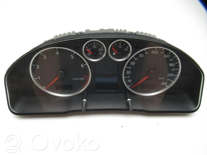 8D0920900B Audi A4 S4 B5 8D Speedometer (instrument cluster), 155.06