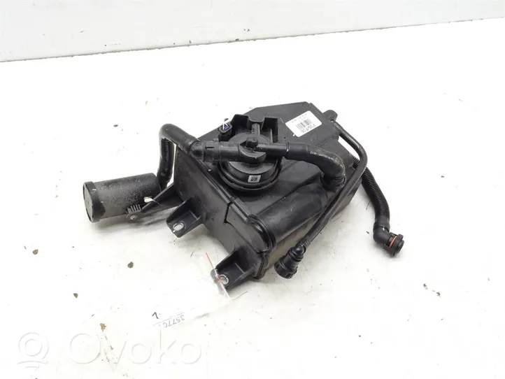 BMW X5 F15 Serbatoio a carbone attivo per il recupero vapori carburante 7327885